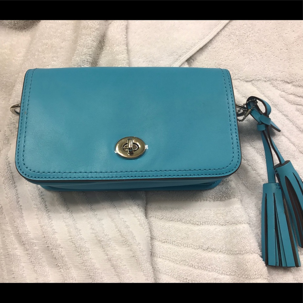 *NWOT* Baby Blue Cross Body Coach Bag